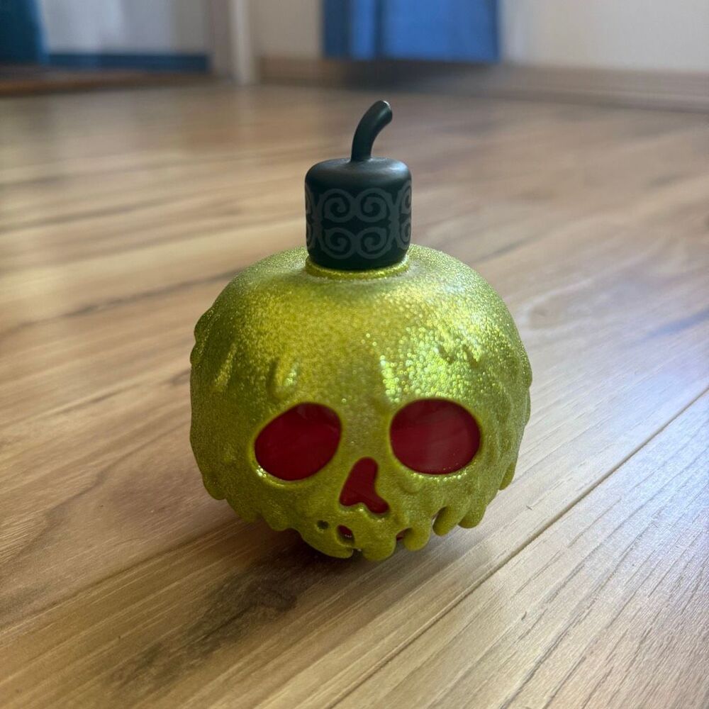 Disney Snow White Poison Apple perfume by Hot Topic Discontinued 3.4oz - Picture 2 of 6